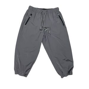 Gray Capri Cropped Pants w/ Zipper Pockets
